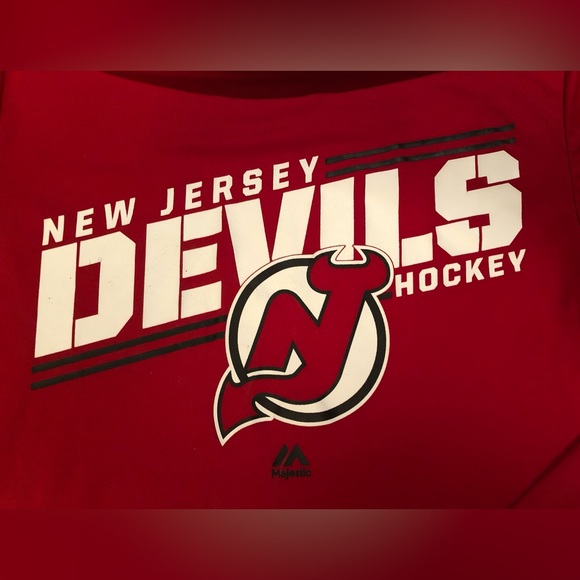NHL Devils cool base shirt. Small - Picture 4 of 5